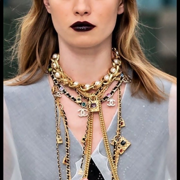 RARE Chanel 2020 Cruise CC chain pearl bracelet - Picture 7 of 7